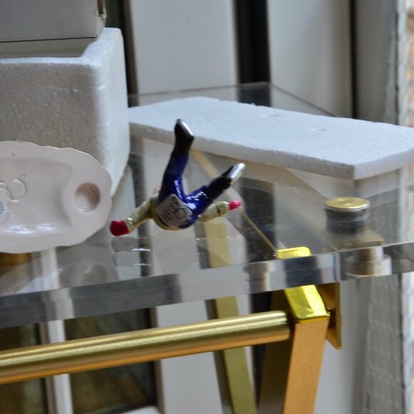 Dept 56 Department 56 Crack The Whip Skaters (set of 3)The Original Snow Village - Picture 8 of 9